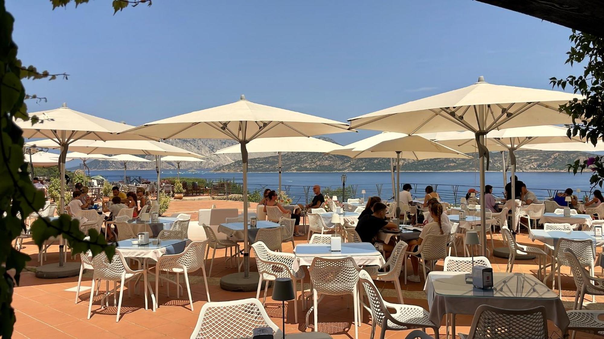 דירות San Teodoro Punta Est Delizioso Monolocale Vista Mare מראה חיצוני תמונה